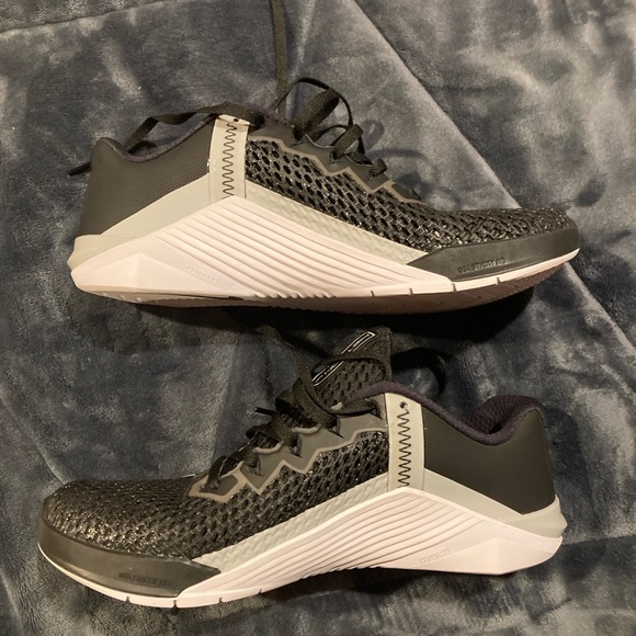 Nike Metcon 6 Black/Lt smoke grey-white size 8.5 - Picture 5 of 6